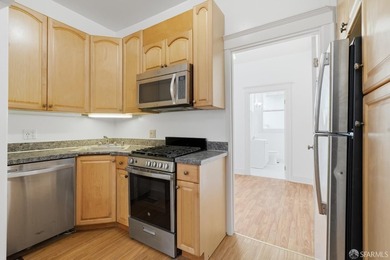 Well-maintained 4-unit building on a quiet SOMA street with - photo 5