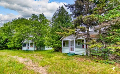 The Huntington Motel and Cottages presents a - photo 8