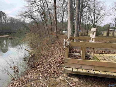 Weiss Lake Lot For Sale in Gaylesville Alabama