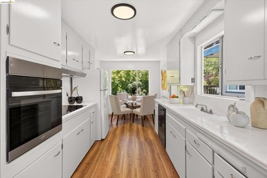 Welcome to 6138 Oakdale Avenue, located in the - photo 13