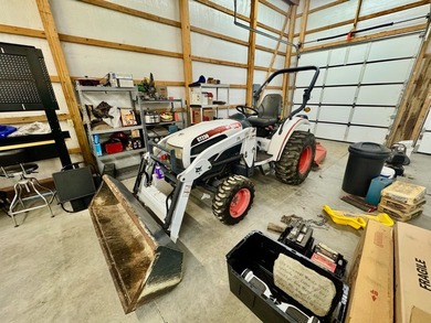 THIS IS AN AUCTION. ADVERTISED PRICE FOR MARKETING PURPOSES ONLY - photo 16