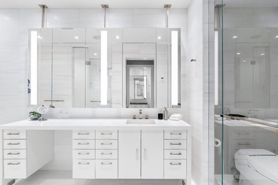 DIRECT WATERFRONT at The Bristol, showcasing breathtaking - photo 20