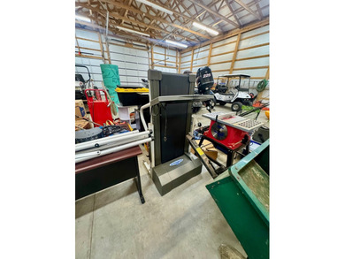 THIS IS AN AUCTION. ADVERTISED PRICE FOR MARKETING PURPOSES ONLY - photo 22