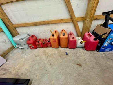THIS IS AN AUCTION. ADVERTISED PRICE FOR MARKETING PURPOSES ONLY - photo 25