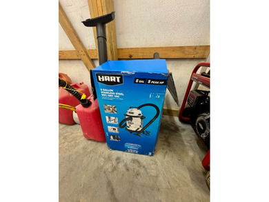 THIS IS AN AUCTION. ADVERTISED PRICE FOR MARKETING PURPOSES ONLY - photo 26