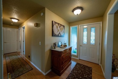 Charming 4 bed, 2 bath home offering 1,924 sqft of comfortable - photo 27