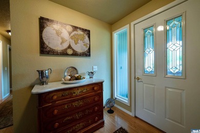 Charming 4 bed, 2 bath home offering 1,924 sqft of comfortable - photo 28