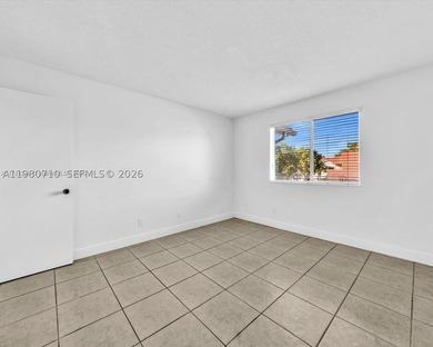 Investor Wanted! Discover this beautiful top-floor condo in - photo 33