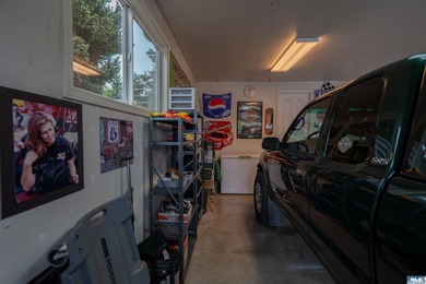 Charming 4 bed, 2 bath home offering 1,924 sqft of comfortable - photo 35