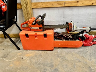 THIS IS AN AUCTION. ADVERTISED PRICE FOR MARKETING PURPOSES ONLY - photo 40