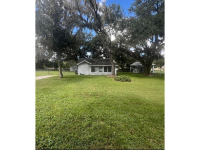 (private lake, pond, creek) Home Sale Pending in Seffner Florida