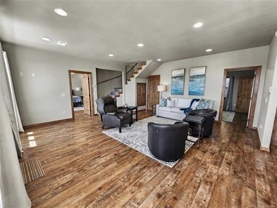 Wake up to year-round Lake Tenkiller views in this beautifully - photo 9