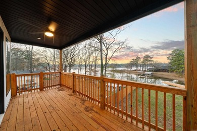 **Stunning Lakefront Retreat at 531 North Shore Dr, Hot Springs - photo 4