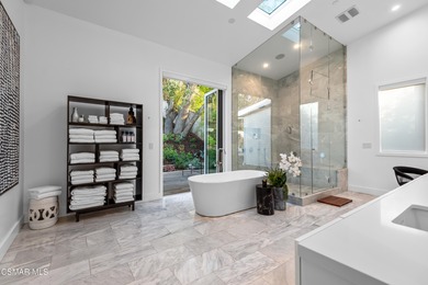 A Zen inspired architectural retreat defined by walls of glass - photo 15