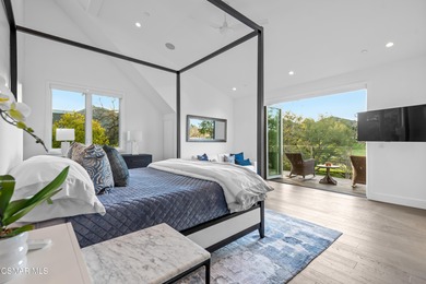 A Zen inspired architectural retreat defined by walls of glass - photo 18