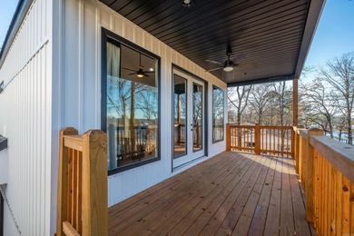 **Stunning Lakefront Retreat at 531 North Shore Dr, Hot Springs - photo 9
