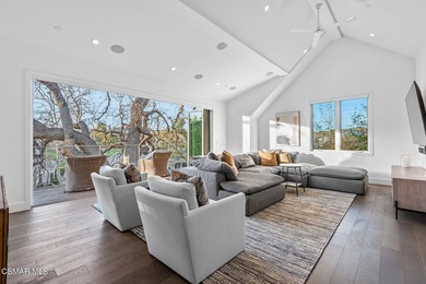 A Zen inspired architectural retreat defined by walls of glass - photo 22