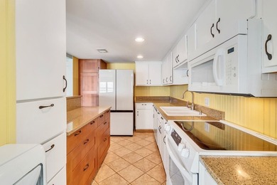 Where every day feels like a vacation! A Rare 3 bedroom, 2 bath - photo 12