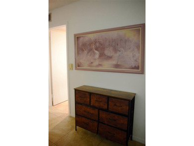 Welcome to sunny Boynton Beach! This move-in-ready 2-bed/2-bath - photo 14