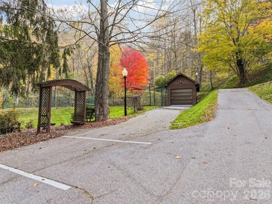 Discover a rare opportunity to build your dream mountain estate - photo 18