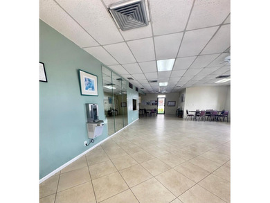 Welcome to sunny Boynton Beach! This move-in-ready 2-bed/2-bath - photo 24
