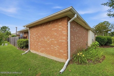 Welcome home to this well-maintained 2-bedroom, 2-bath home - photo 27