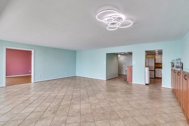 Where every day feels like a vacation! A Rare 3 bedroom, 2 bath - photo 29