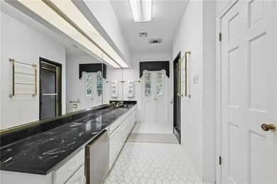 Tucked away with 18.4 acres on the navigable deep water - photo 29