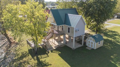 Lake Home For Sale in Savannah, Tennessee