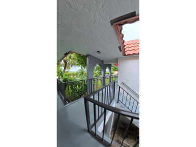 Welcome to sunny Boynton Beach! This move-in-ready 2-bed/2-bath - photo 31