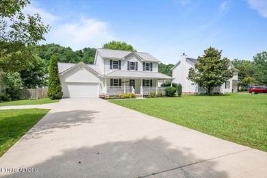 Welcome to your new home! 348 Ridge Road in Caryville, Tennessee - photo 2