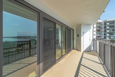 Where every day feels like a vacation! A Rare 3 bedroom, 2 bath - photo 32
