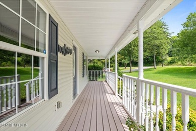 Welcome to your new home! 348 Ridge Road in Caryville, Tennessee - photo 6