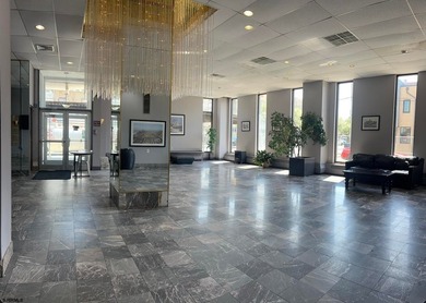 Beautifully renovated 2BR/2BA condo in Landmark Towers offering - photo 4
