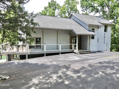 Lake Home For Sale in Sevierville, Tennessee