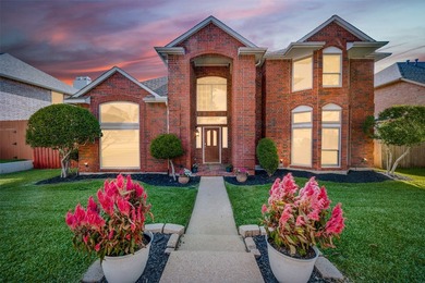 Welcome to your dream retreat! This stunning, motivated-seller - photo 2