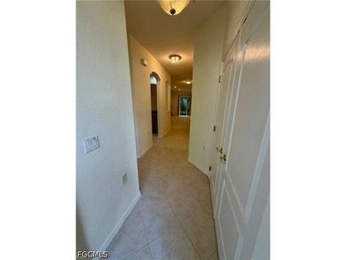 Welcome to this beautifully maintained 3-bedroom, 2.5-bath - photo 15