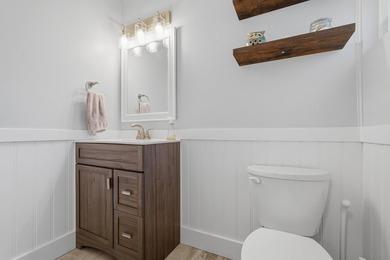 Beautifully renovated end-unit townhome in the highly - photo 16