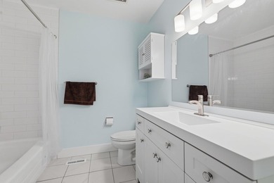 Beautifully renovated end-unit townhome in the highly - photo 29