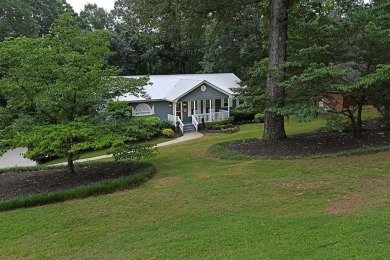 Lake Home For Sale in Lavonia, Georgia