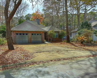 Experience the Lowcountry lifestyle in this charming 3-bedroom - photo 2