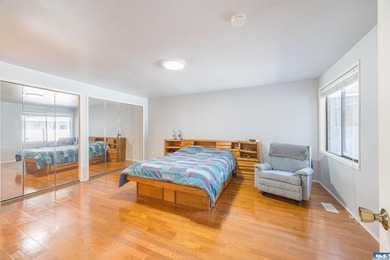 Beautiful condominium in sunny Sunland with stunning Strait - photo 16