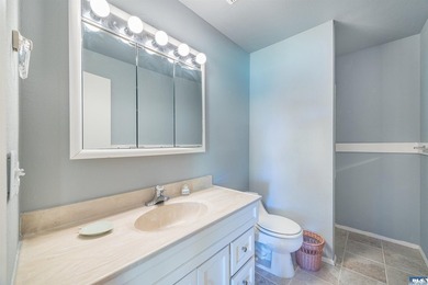 Beautiful condominium in sunny Sunland with stunning Strait - photo 22