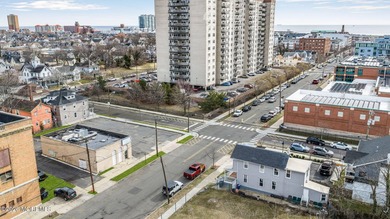 Exceptional opportunity to acquire prime real estate in one of - photo 5