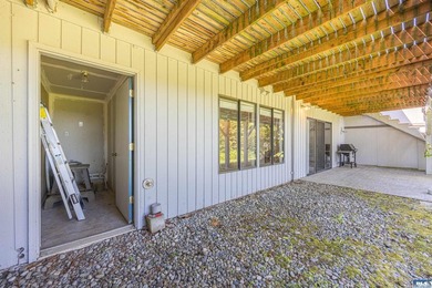 Beautiful condominium in sunny Sunland with stunning Strait - photo 25