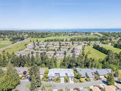 Beautiful condominium in sunny Sunland with stunning Strait - photo 31