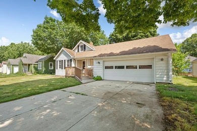 3-bedroom home nestled in the heart of West Mankato. Updated - photo 2