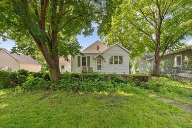 3-bedroom home nestled in the heart of West Mankato. Updated - photo 4