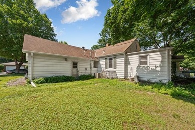 3-bedroom home nestled in the heart of West Mankato. Updated - photo 5
