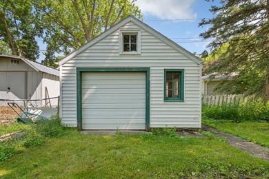 3-bedroom home nestled in the heart of West Mankato. Updated - photo 6